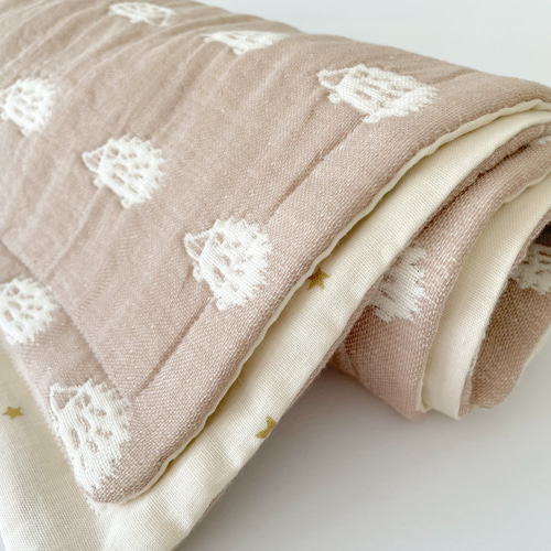 ふわふわ8重ガーゼのブランケット♡ハリネズミ＆星柄【持ち運びに便利