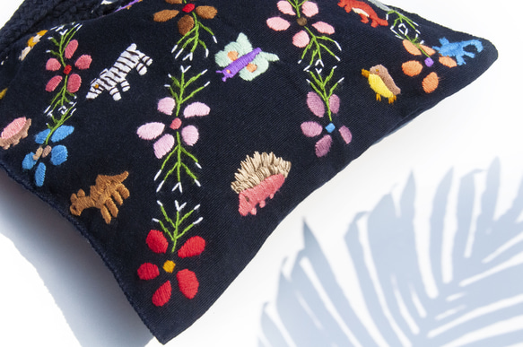 手縫いメキシカンハンモックバッグ 刺繍トートバッグ 手刺繍ショルダーバッグ ウールメキシカン織りバッグ 手織りバッグ クリスマス 6枚目の画像