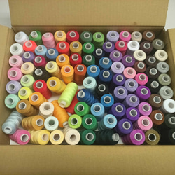 ミシン糸　３５０ｍＸ１００色　ポリエステル１００％ 1枚目の画像