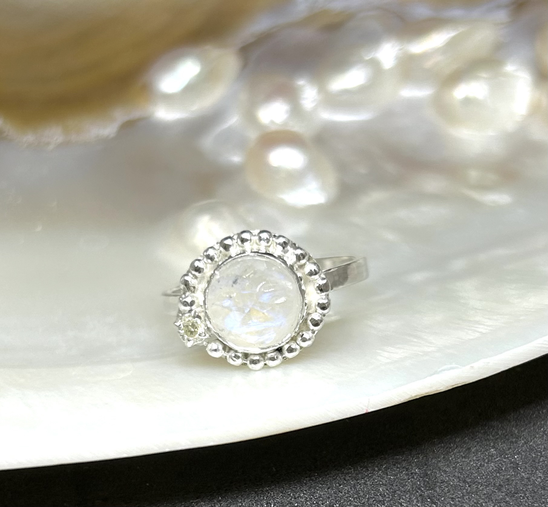 ムーンフェイスリング