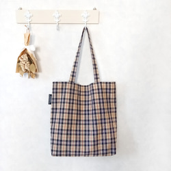 A4サイズが入る〉播州織 ギンガムチェックの大きめマチなしトート