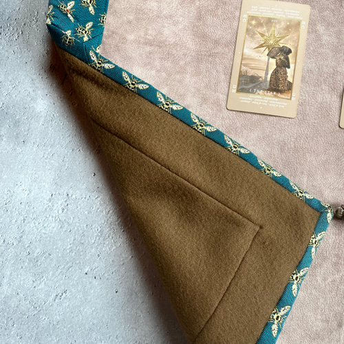 フランス製 蜂柄ジャガード生地☆ハンドメイドタロットクロス その他