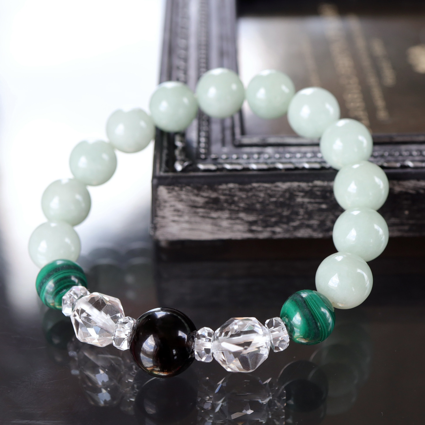 ビルマ翡翠とマラカイトとモリオン（黒水晶）とスターラウンドカット水晶の 天然石 ブレスレット