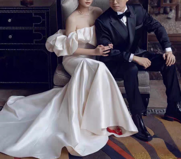 シアーな美しさ パフスリーブのオフショルダー ウェディングドレス  マーメイドライン ロングトレーンマ/結婚式/H019 3枚目の画像