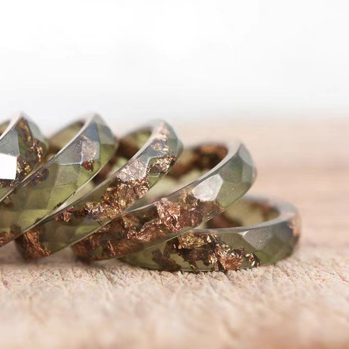 ハンドメイド リング Ring 指輪 レジン 金の箔入り モスグリーン 恋人