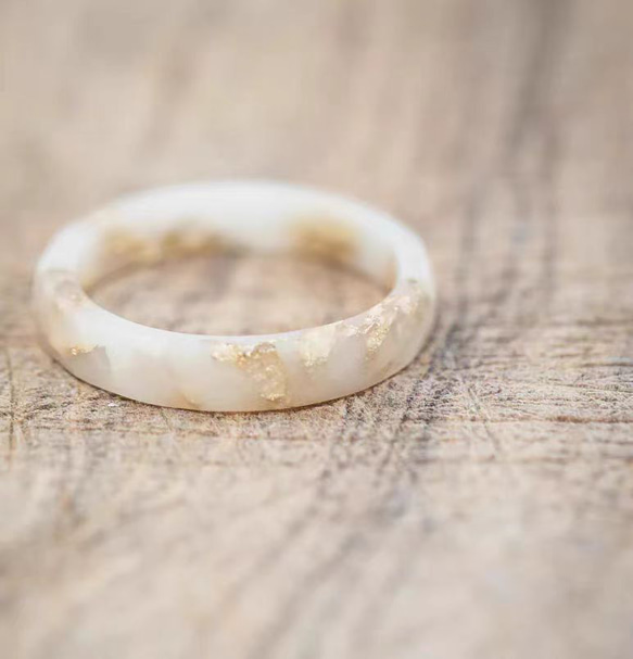 ハンドメイド リング Ring 指輪 レジン 金の箔入り 白い 恋人 誕生日