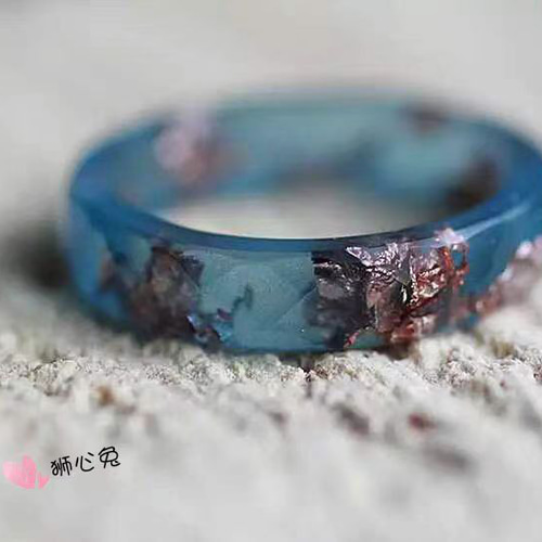 ハンドメイド リング Ring 指輪 レジン 金の箔入り グレーブルー 薔薇