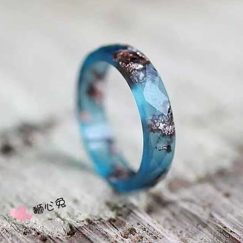 ハンドメイド リング Ring 指輪 レジン 金の箔入り グレーブルー 薔薇