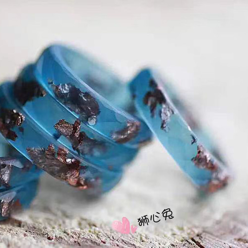 ハンドメイド リング Ring 指輪 レジン 金の箔入り グレーブルー 薔薇