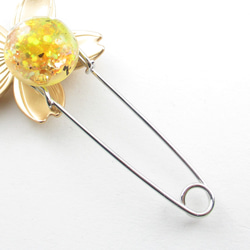 トロピカルな雪化粧は、この季節もクォーツだから、何だか暖かい♪<カブトピンブローチ>SB1050 1枚目の画像