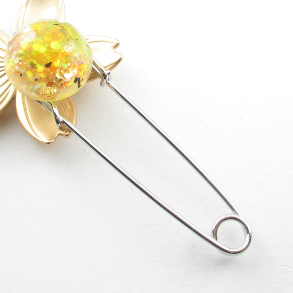 トロピカルな雪化粧は、この季節もクォーツだから、何だか暖かい♪<カブトピンブローチ>SB1050 1枚目の画像