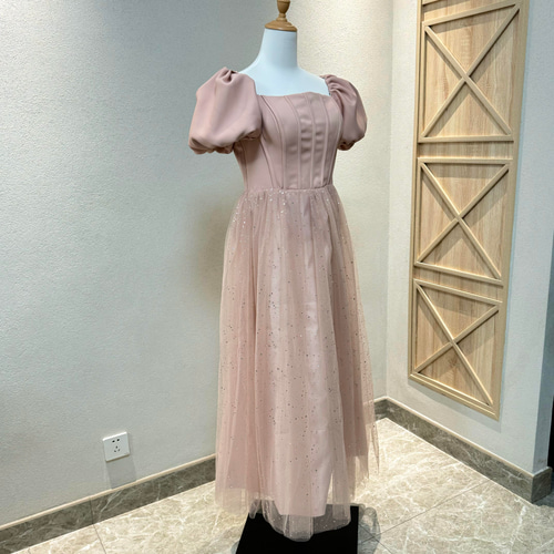 お買い得！憧れのドレス ふわふわ袖 キラキラ 細見えシルエット姫袖  