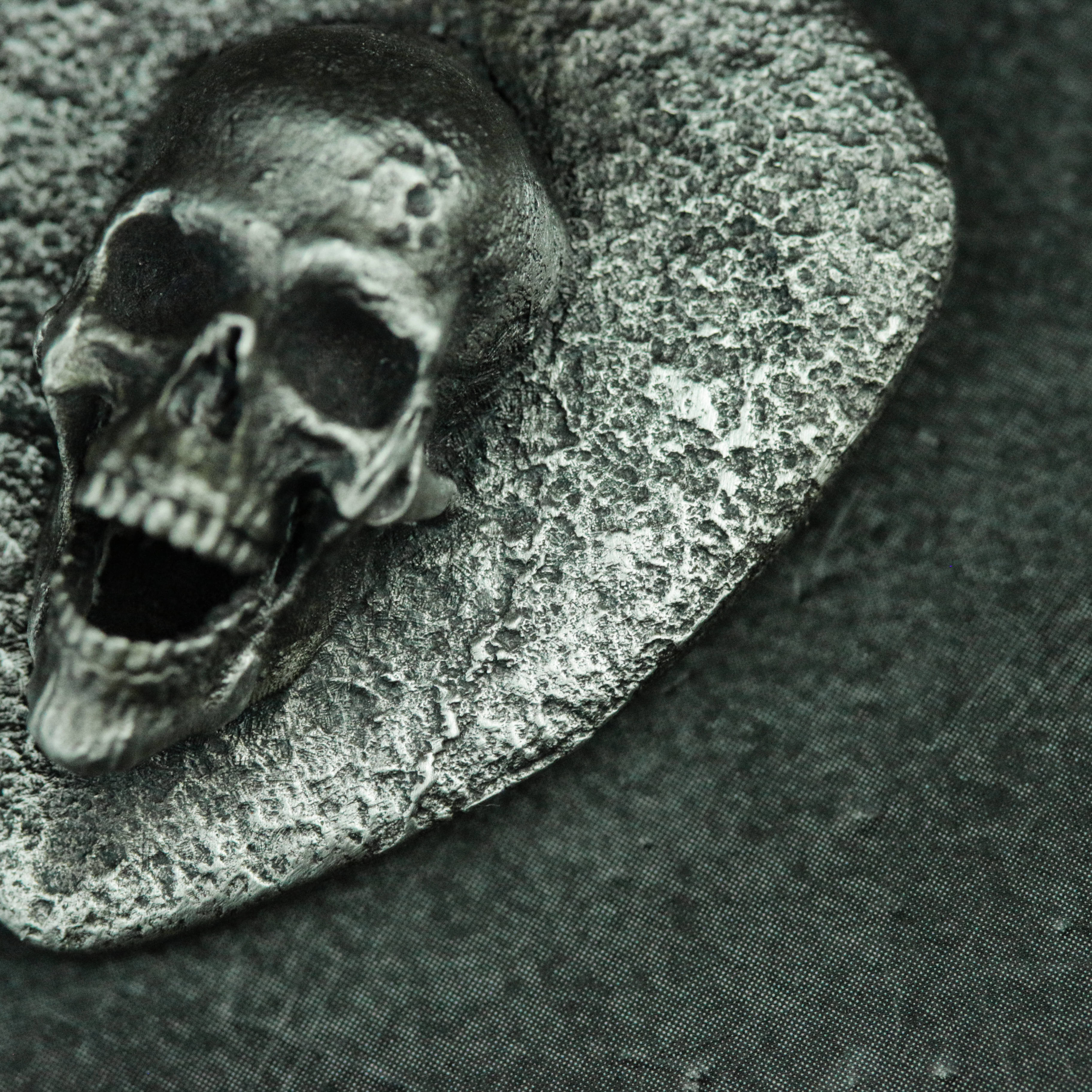 ゴシック スカル シルバー メダル - ギターピック シルバー ネックレス ペンダント - 手作り スカル シルバー ジ