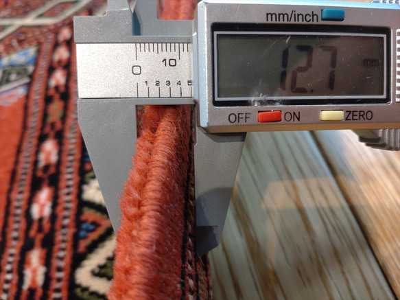 トライバル絨毯】パキスタン絨毯　ハイクオリティ　ガゼニウール　122x78cm　テラコッタカラー 