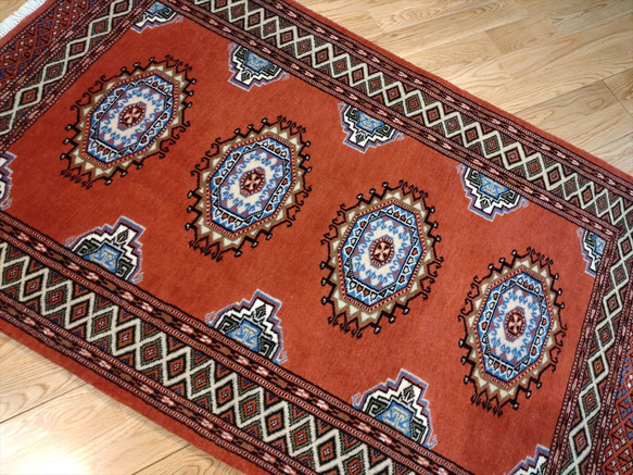 トライバル絨毯】パキスタン絨毯　ハイクオリティ　ガゼニウール　122x78cm　テラコッタカラー 8枚目の画像