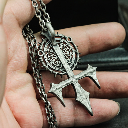 地獄の吐息-逆さの十字架シルバーペンダント-魔法のお守りネックレス