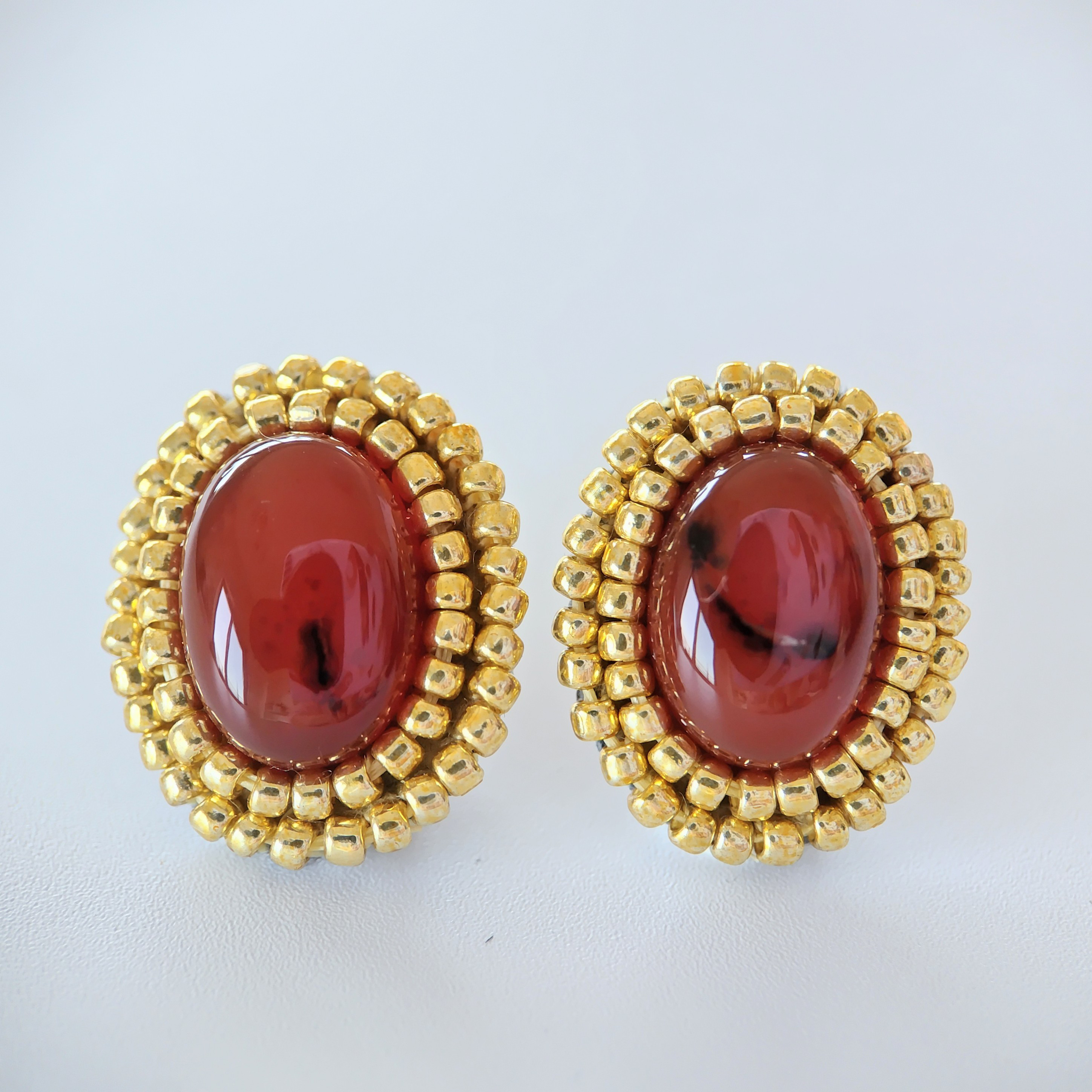 天然石 カーネリアン ピアス　7月誕生石 ビーズ刺繡 大ぶり