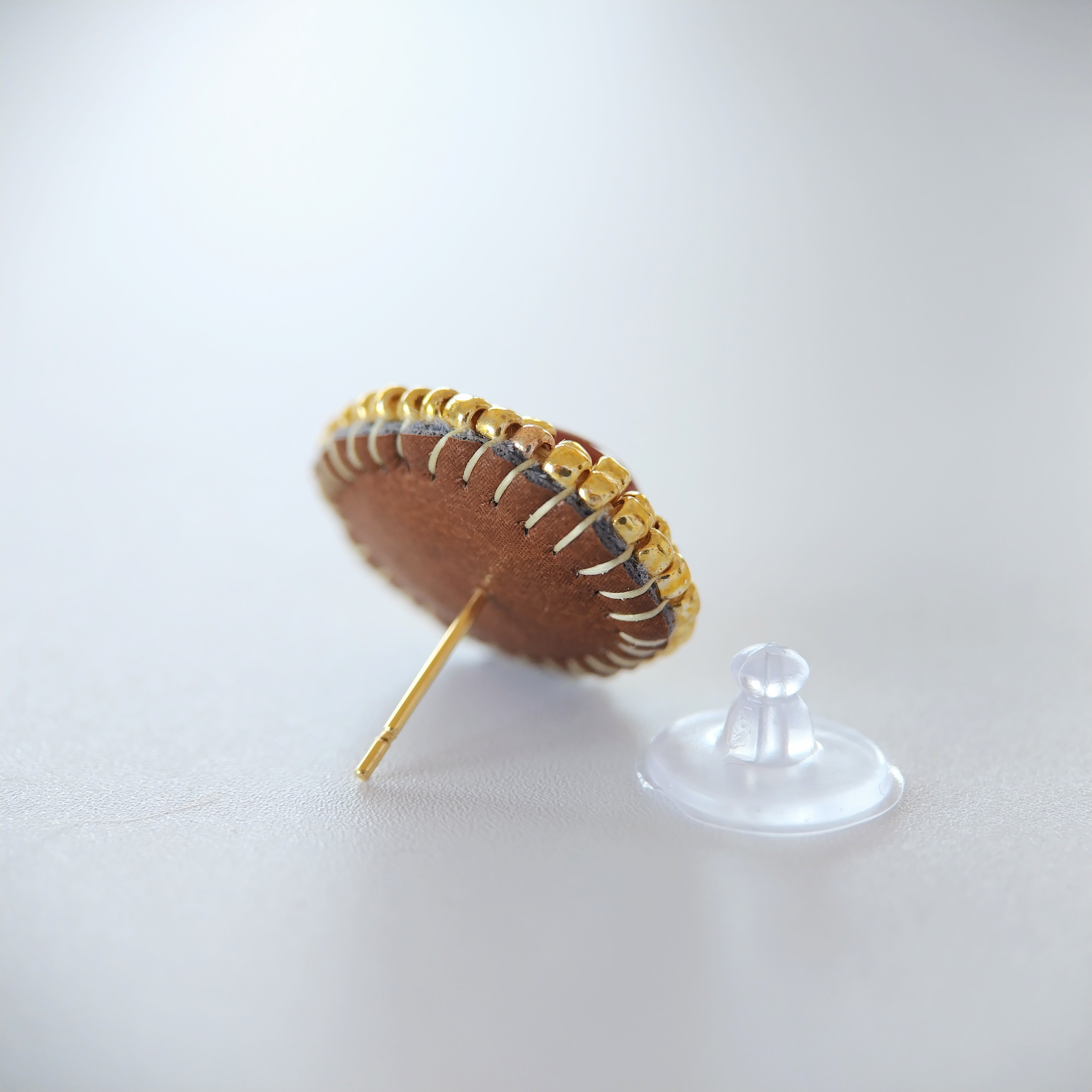 天然石 カーネリアン ピアス　7月誕生石 ビーズ刺繡 大ぶり