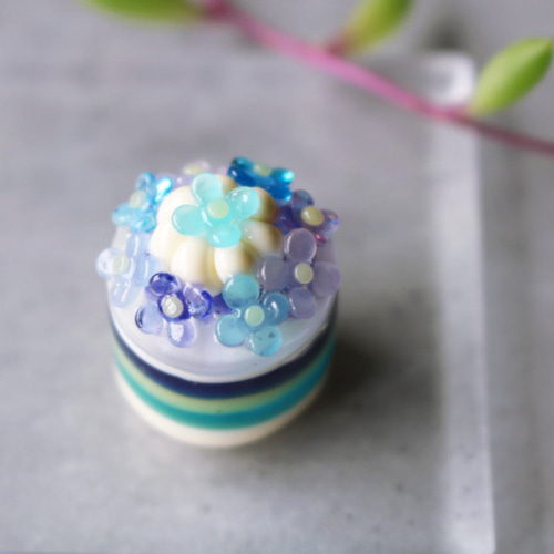 確認用ガラス細工　スイーツ ガラスのミニチュアスイーツ 紫陽花スイーツ 小さなガラスの置き飾り