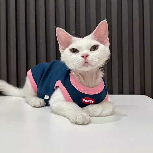 〈オーダーメイド可能〉猫服 犬服 ペット服 ネコ シンプル紺色猫タンクトップ 涼しい 薄手 スフィンクス猫 ベスト 夏 3枚目の画像