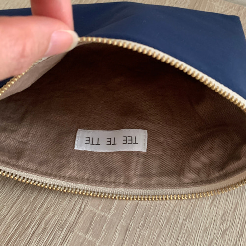 Dカンつきフラットポーチ（ネイビー） ポーチ TEE te TTE 通販