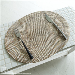 ラタンランチョンマットDAEN/WW 手編みマット 敷物 テーブルウェア 楕円 籐 キッチン雑貨 ナチュラルホワイト 1枚目の画像