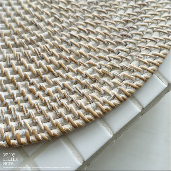 ラタンランチョンマットDAEN/WW 手編みマット 敷物 テーブルウェア 楕円 籐 キッチン雑貨 ナチュラルホワイト 2枚目の画像