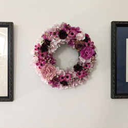 ドライ仕立ての薔薇とカーネーションと紫陽花のふんわりリース 4枚目の画像