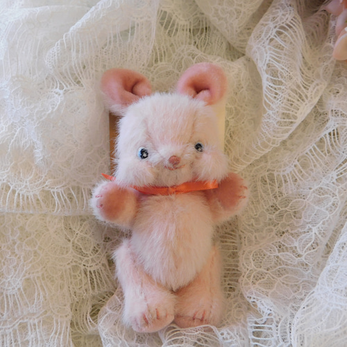 ピンクのうさぎさんぬいぐるみ ぬいぐるみ うさぎ かわいい（＊irise
