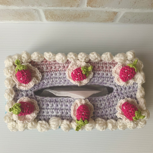 いちごケーキ風な手編みティッシュケースカバー ティッシュケース