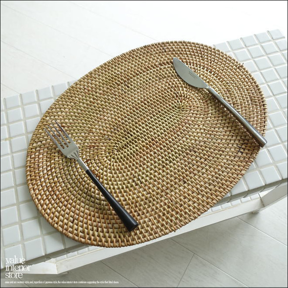 ラタンランチョンマットDAEN/N 手編みマット 敷物 テーブルウェア 籐 キッチン雑貨 ナチュラル ハンドメイド 自然 1枚目の画像