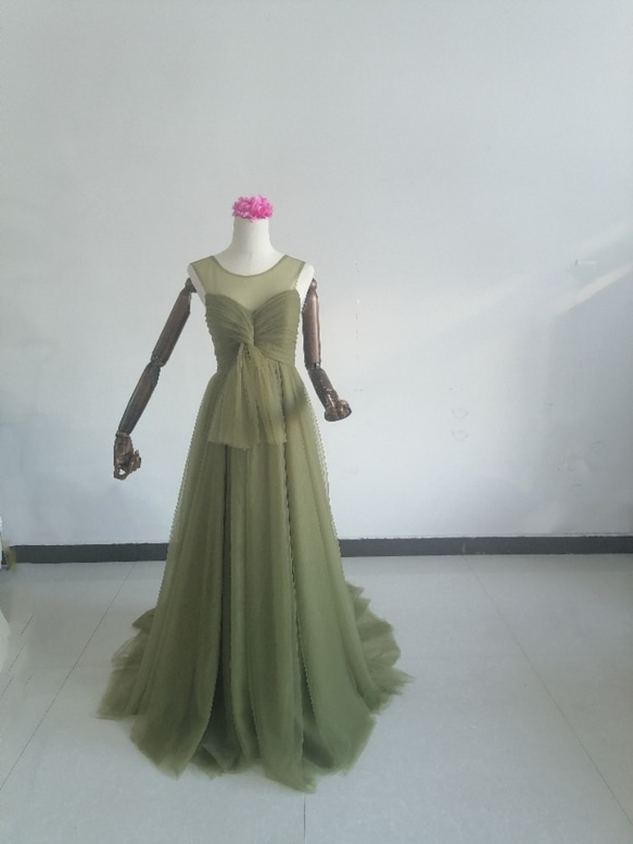 憧れのドレス グリーン オリーブカーキカラードレス ソフトチュール ファスナー /花嫁/結婚式 1枚目の画像