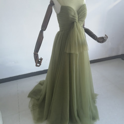 憧れのドレス グリーン オリーブカーキカラードレス ソフトチュール ファスナー /花嫁/結婚式 4枚目の画像