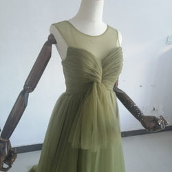 憧れのドレス グリーン オリーブカーキカラードレス ソフトチュール ファスナー /花嫁/結婚式 3枚目の画像