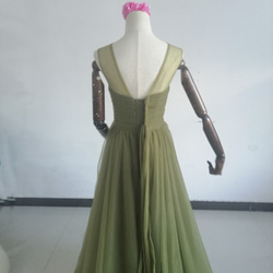 憧れのドレス グリーン オリーブカーキカラードレス ソフトチュール ファスナー /花嫁/結婚式 7枚目の画像