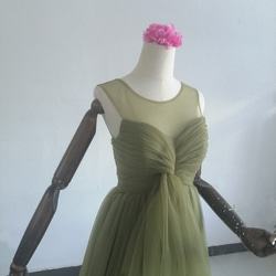 憧れのドレス グリーン オリーブカーキカラードレス ソフトチュール ファスナー /花嫁/結婚式 2枚目の画像
