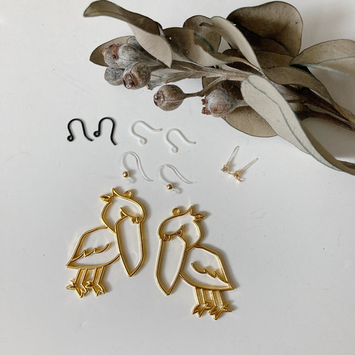 ハシビロコウピアス。 イヤリング。 おおぶり ピアス（フック