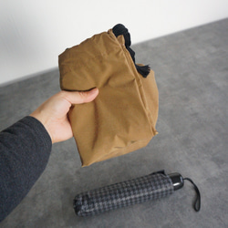 保護您的珍貴包包免受雨淋！防水快乾袋防雨罩（橫式）抽繩手提袋 第10張的照片