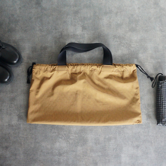 大事なバッグを雨から守る！撥水速乾かばん用レインカバー（横長タイプ）巾着トートバッグ 6枚目の画像