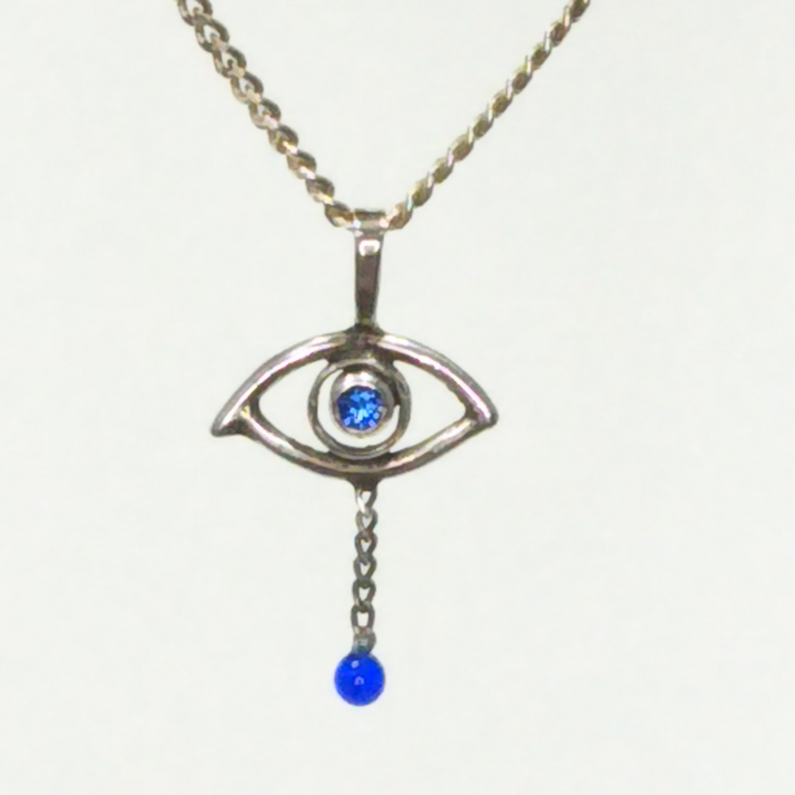 ペンダントトップ　シルバーアクセサリー　嬉し涙