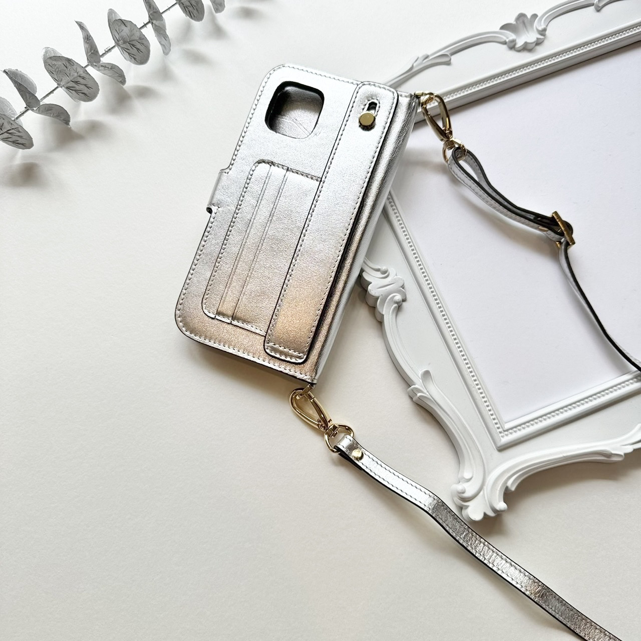 手帳型スマホケース 　本革　名入れ可　カード収納　ハンドベルト付き　ショルダー付き　silver 6,545円