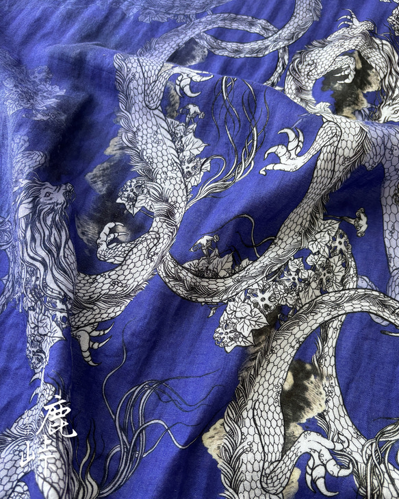 龍と月柄のダブルガーゼショール 6枚目の画像