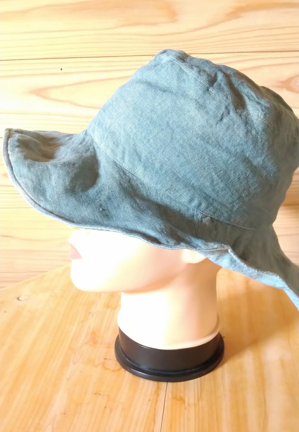 淡い水色    本藍染　リバーシブルの日よけ帽子　オーガニックコットンヘンプ 6枚目の画像