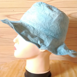 淡い水色    本藍染　リバーシブルの日よけ帽子　オーガニックコットンヘンプ 2枚目の画像