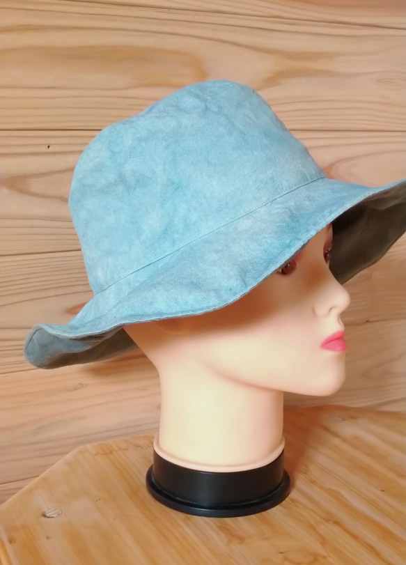 淡い水色    本藍染　リバーシブルの日よけ帽子　オーガニックコットンヘンプ 3枚目の画像