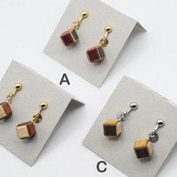 キューブ　イヤリング 2枚目の画像