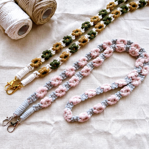 オーダーページ】マクラメ編み お花のスマホハンドストラップ （長さ  