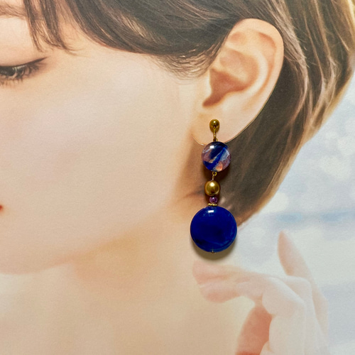 青マーブル×ガラスカボションの大ぶりピアス/イヤリング ピアス  