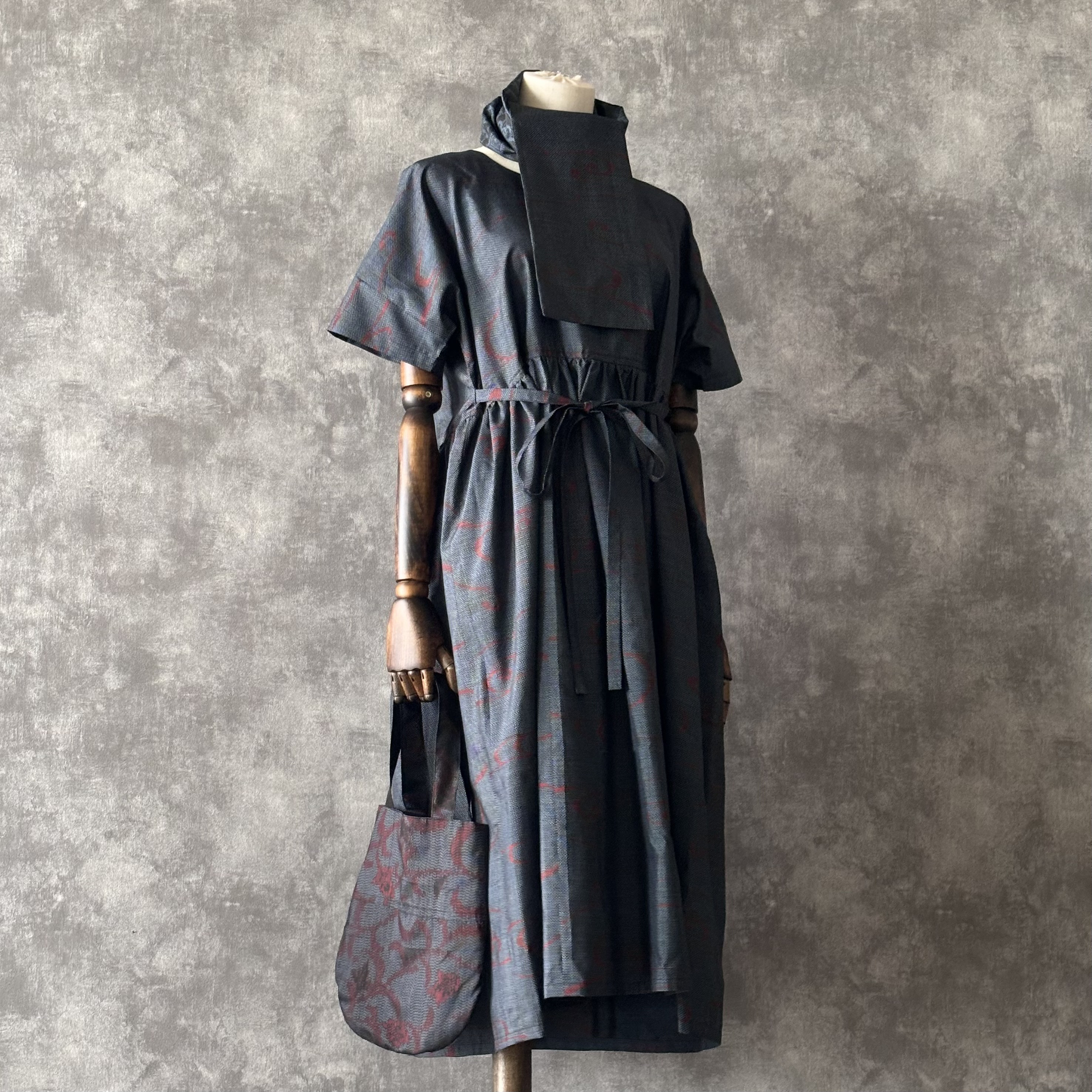 ＊感謝の¥5000off＊【一点モノ】大島紬 着物リメイク ギャザー ワンピース & ストール