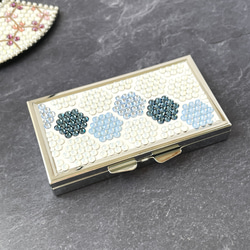 ◇ハニカム タイル◇季節の花　紫陽花色◆ピルケース・アクセサリーケース◆ (小物入れ)プレゼントに＊クリスタルガラス 1枚目の画像
